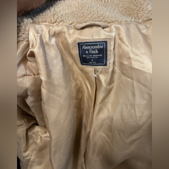Abercrombie & Fitch Tan Sherpa Jacket w Pockets: New No Tags - Picture 3 of 8